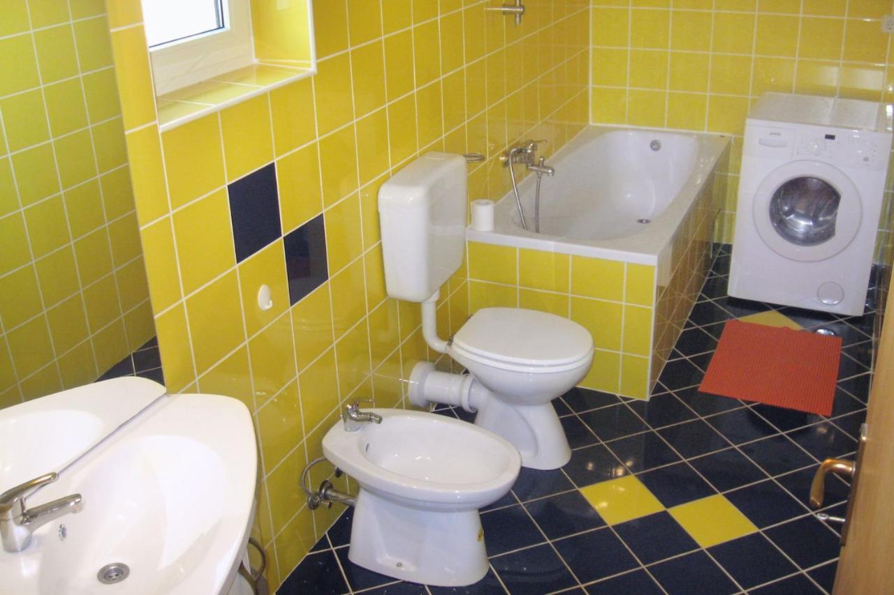 Seaside Apartments With A Swimming Pool Barbat, Rab - 4951 Barbat na Rabu المظهر الخارجي الصورة