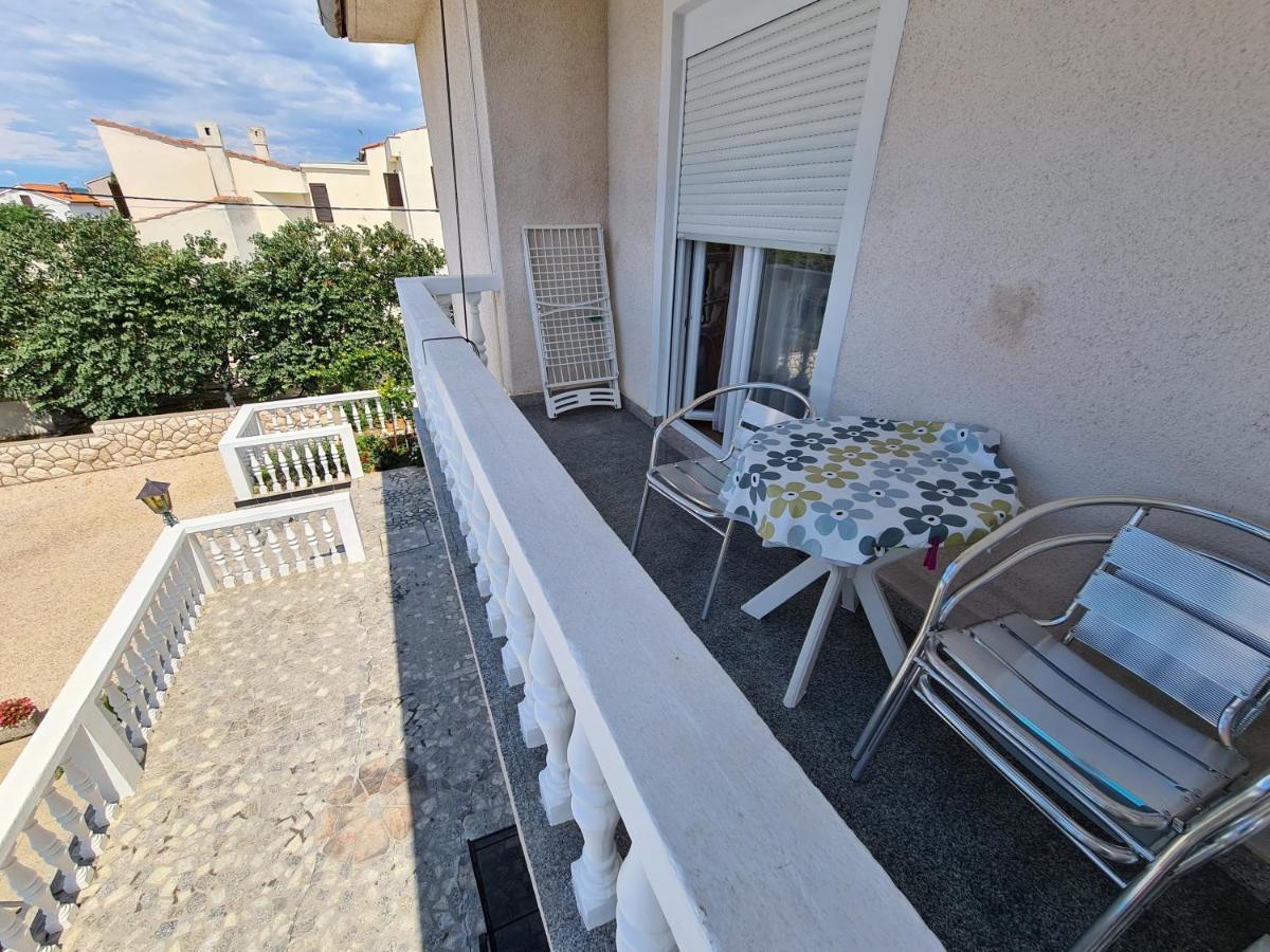 Seaside Apartments With A Swimming Pool Barbat, Rab - 4951 Barbat na Rabu المظهر الخارجي الصورة
